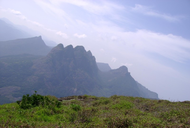 File:Pothigai Hills Range.jpg
