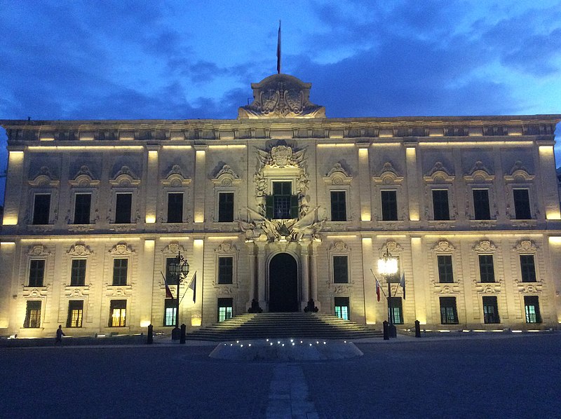 File:!! Auberge de Castille at sunrise !!.jpg