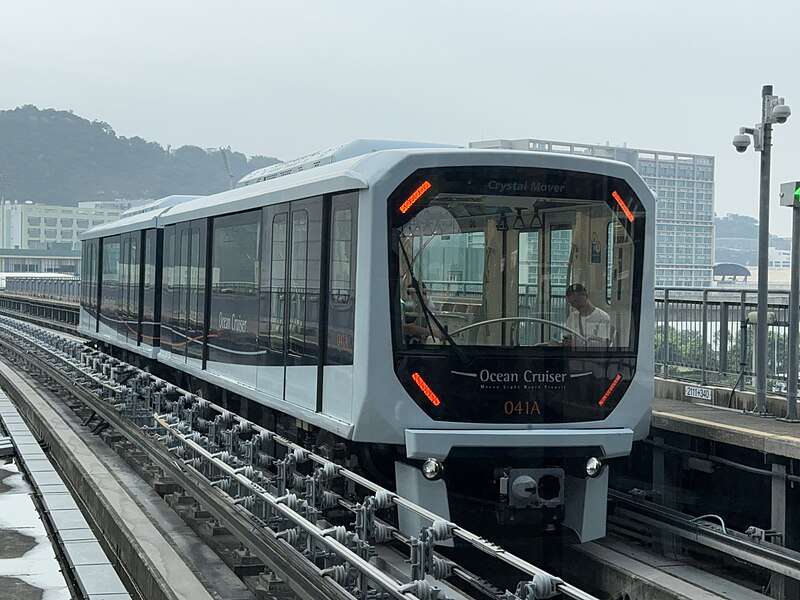 File:041A-041B Macau Light Rapid Transit Taipa Line 06-06-2024.jpg