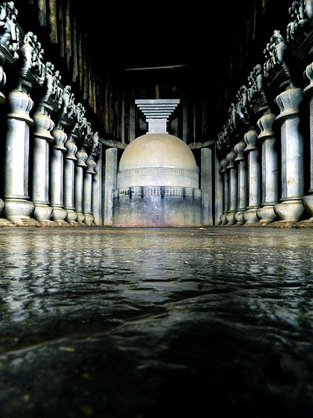 File:Karla chaitya stupa.JPG