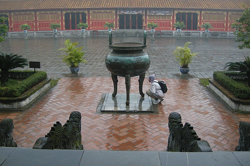 File:Vietnam, Hue, Imperial City of Hue, Thế Miếu temple.jpg