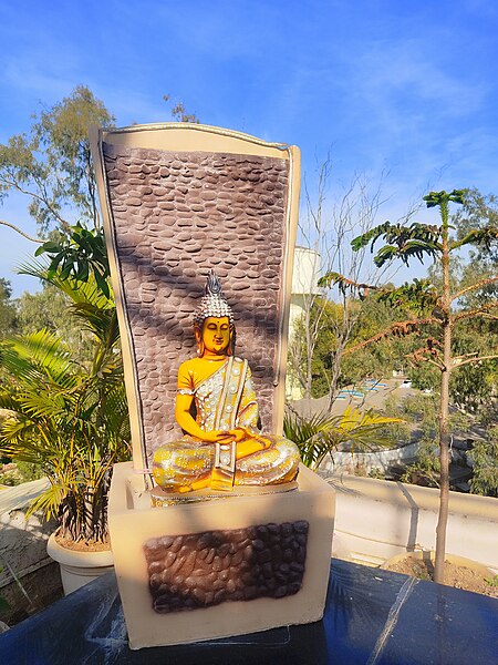 File:Buddha statue 01.jpg