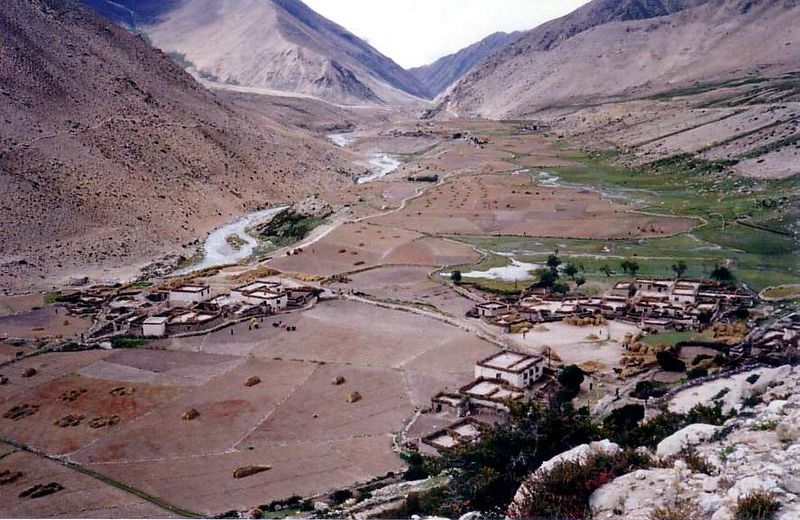 File:Gompa at Milarepa's cave.JPG