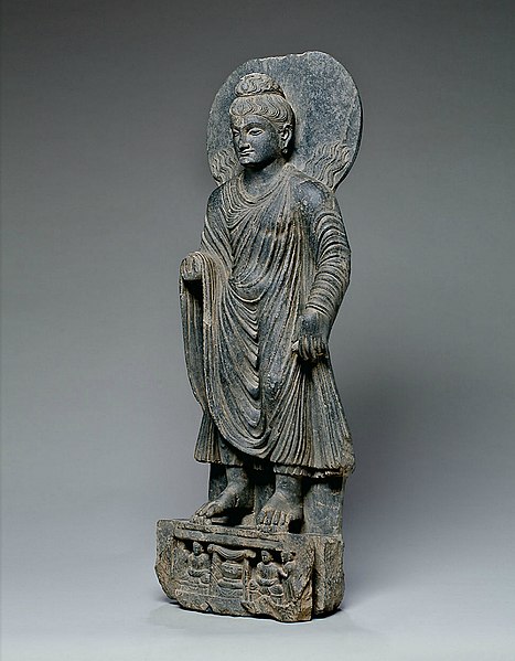 File:Buddha performs miracle of Sravasti Gandhara.jpg