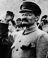 Leo_Trotzki_Oktober_1917.jpg