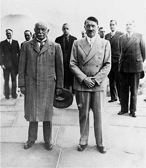 hitlerlg.jpg