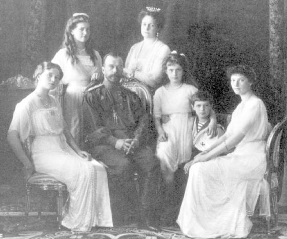 russian_royal_family1913.jpg